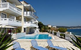 Ostria Seaside Studios And Apartments